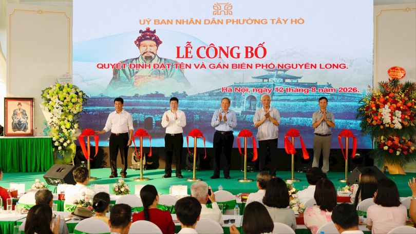 Phường Tây Hồ gắn biển tên phố Nguyễn Long