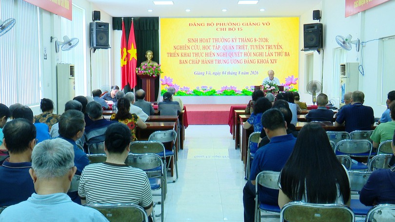 Đưa nghị quyết đến với nhân dân