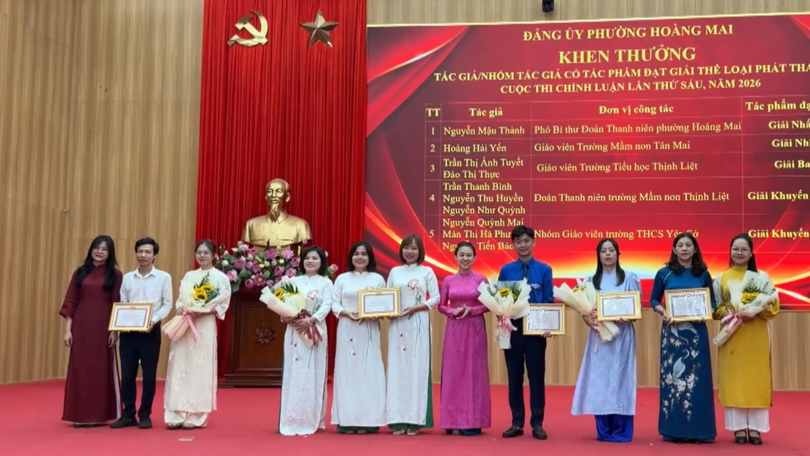 Phường Hoàng Mai trao 36 giải tại cuộc thi chính luận
