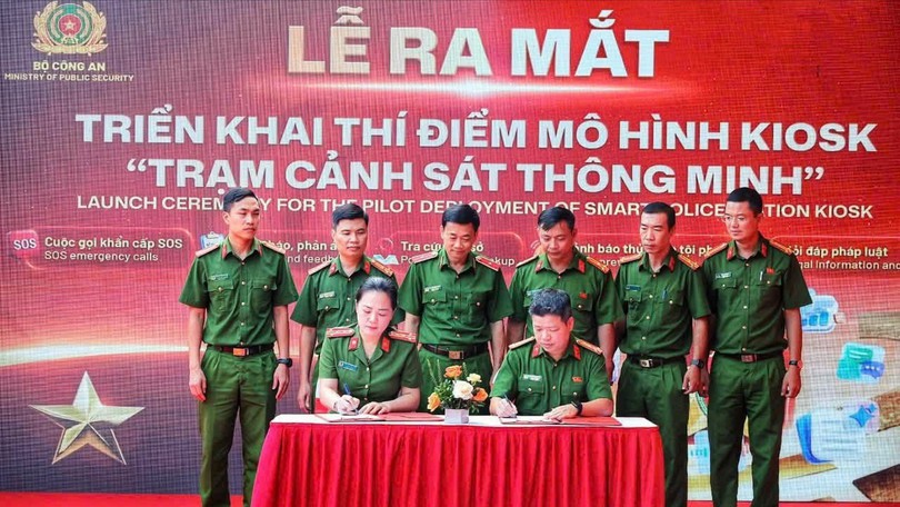 Bộ Công an thí điểm 'Trạm Cảnh sát thông minh' tại Hà Nội