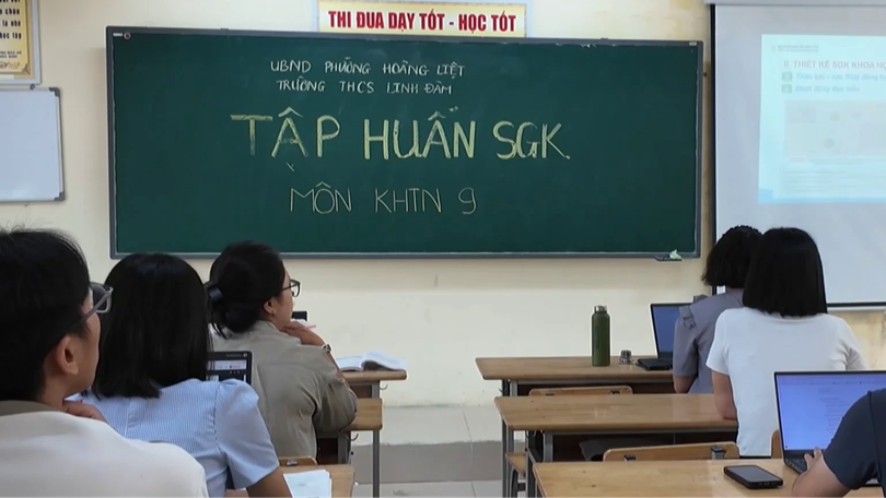 Năm học mới: Đủ trường lớp, giảm áp lực cho học sinh
