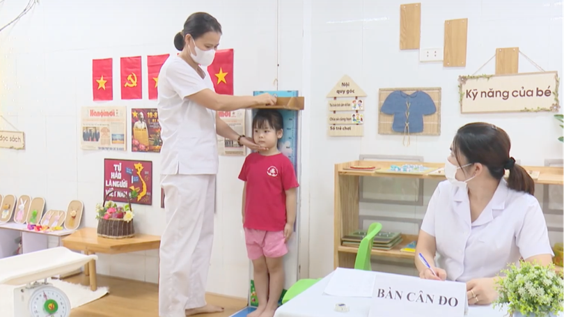 Hà Nội: Khám sức khỏe định kỳ miễn phí cho học sinh