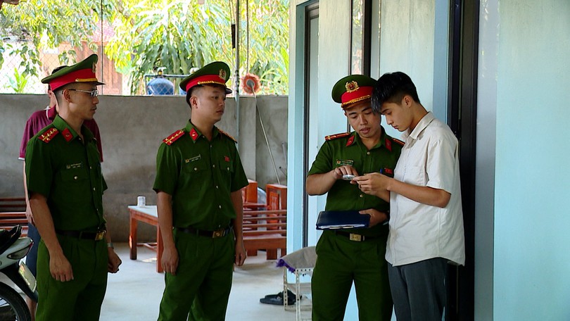 Tăng cường quản lý cư trú để giữ vững ANTT cơ sở