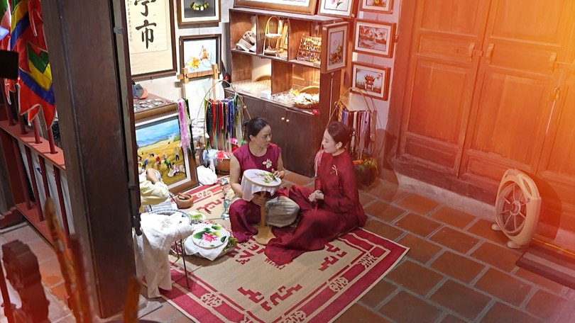 Trải nghiệm thêu thủ công tại đình Tú Thị
