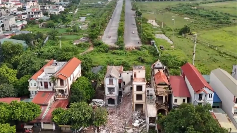 Người dân tích cực bàn giao đất cho đường Liên khu vực 8