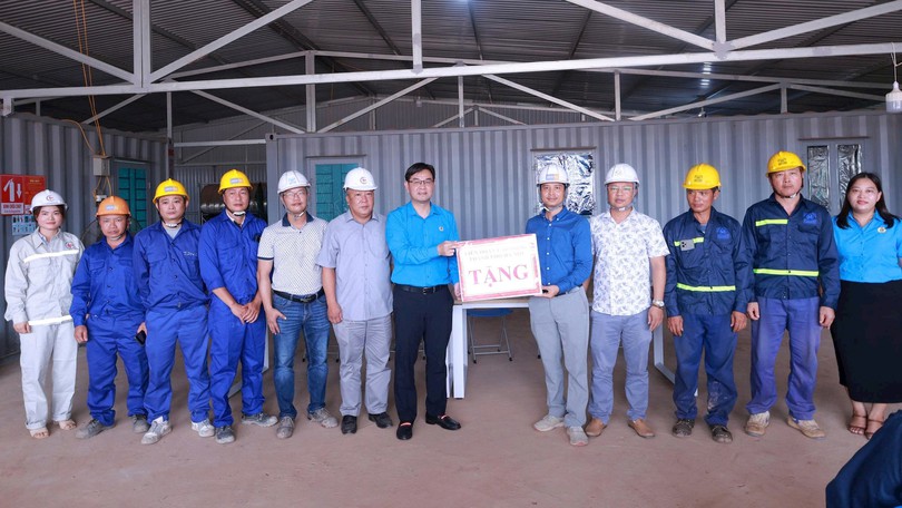 Tiếp sức công nhân Thủ đô làm việc xuyên kỳ nghỉ lễ
