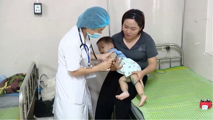 Nguy cơ lây lan bệnh tay chân miệng đầu năm học