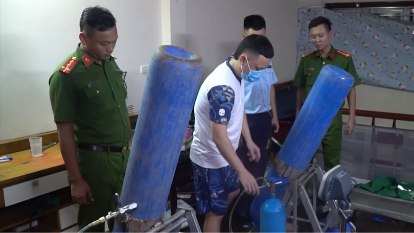 Đề xuất cấm kinh doanh bóng cười