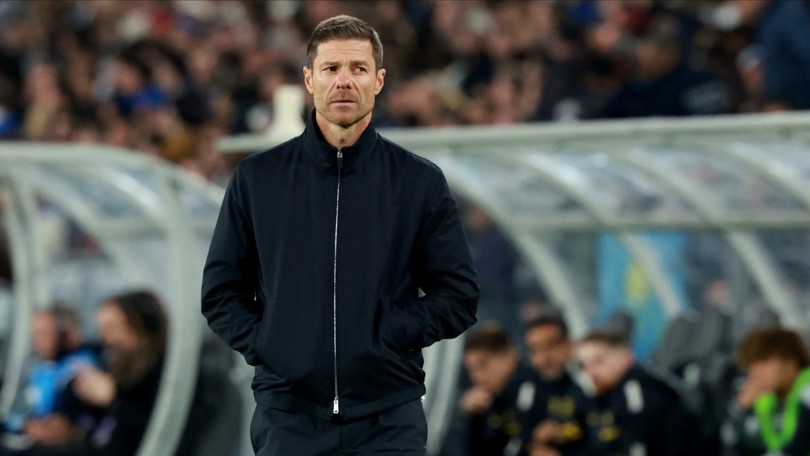 HLV Xabi Alonso ‘đối mặt’ với bài toán thanh lọc lực lượng