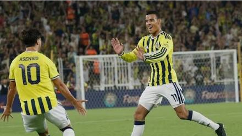 Fenerbahce sáng cửa dự Champions League