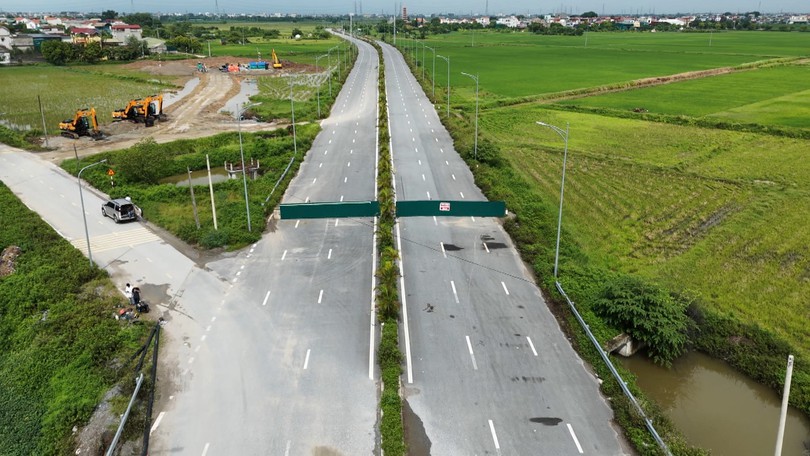 Bao giờ hết cảnh rào tôn trên tuyến đường gần 525 tỷ đồng?