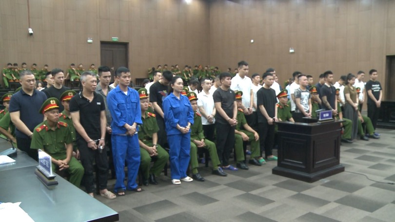 24 năm tù cho hai vợ chồng tổ chức 'bay lắc'