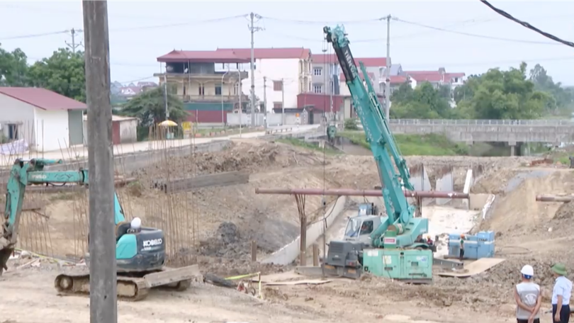 Hà Nội nâng cấp trạm bơm, đê điều trước mùa mưa bão