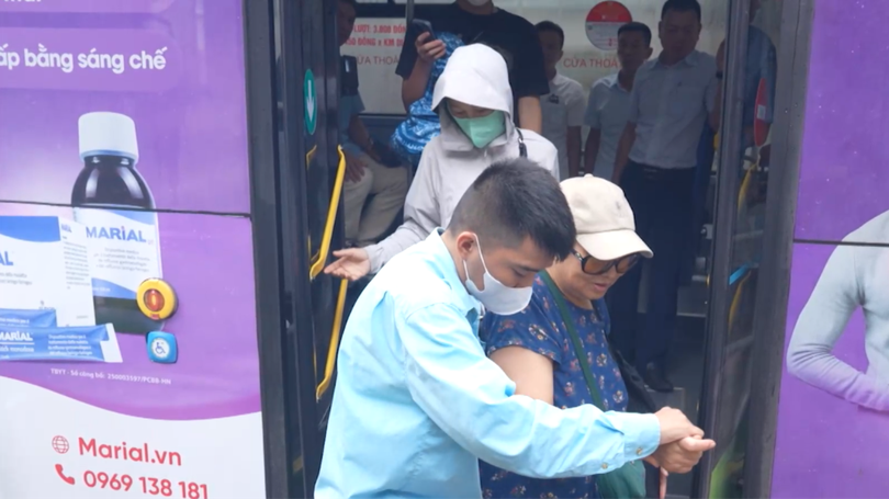 Những người xây dựng hình ảnh đẹp cho xe buýt Thủ đô