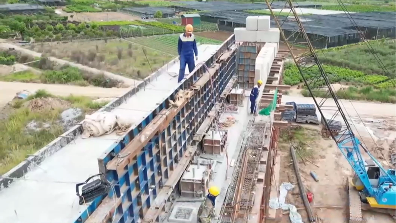 Đẩy nhanh tiến độ thi công cầu Ngọc Hồi