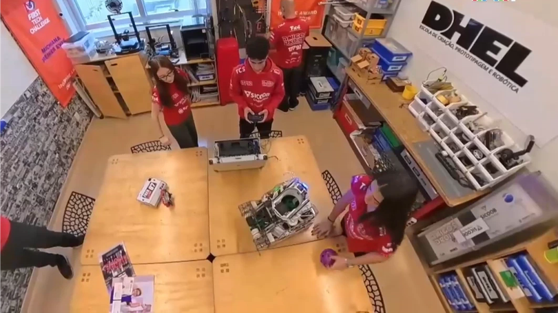 Học sinh Brazil chạm đỉnh cao chế tạo robot thế giới
