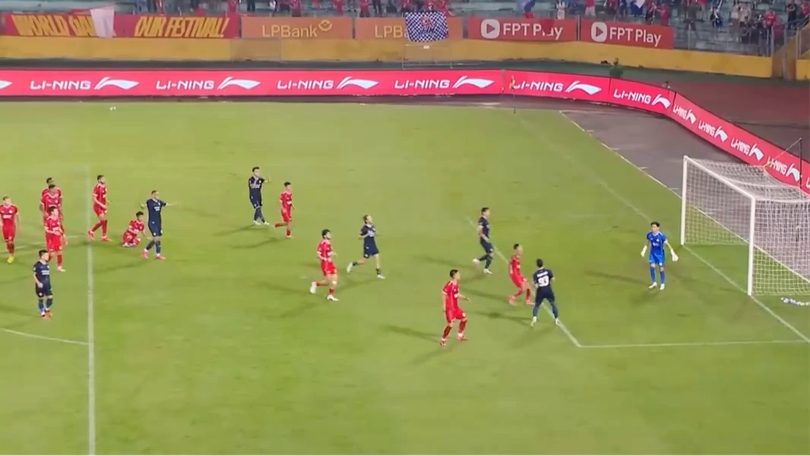 CLB Công an Hà Nội vươn lên dẫn đầu LPBank V-League 2026/2027