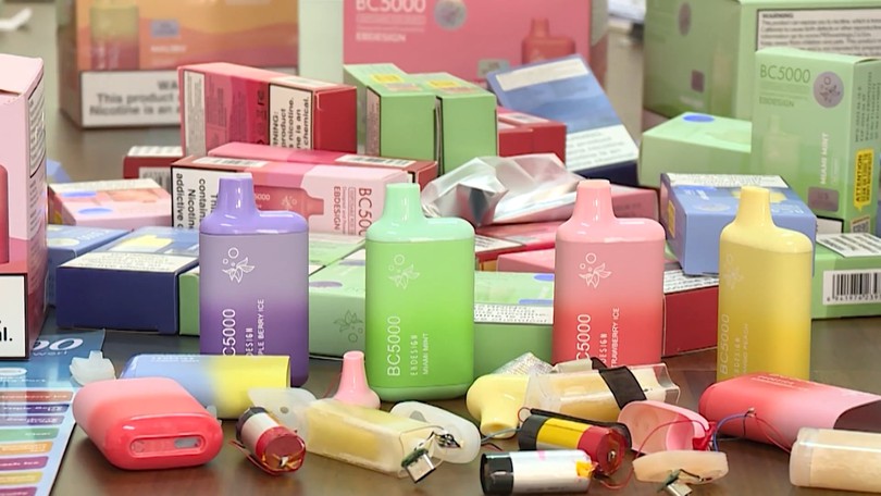Quyết liệt đấu tranh chống buôn lậu thuốc lá