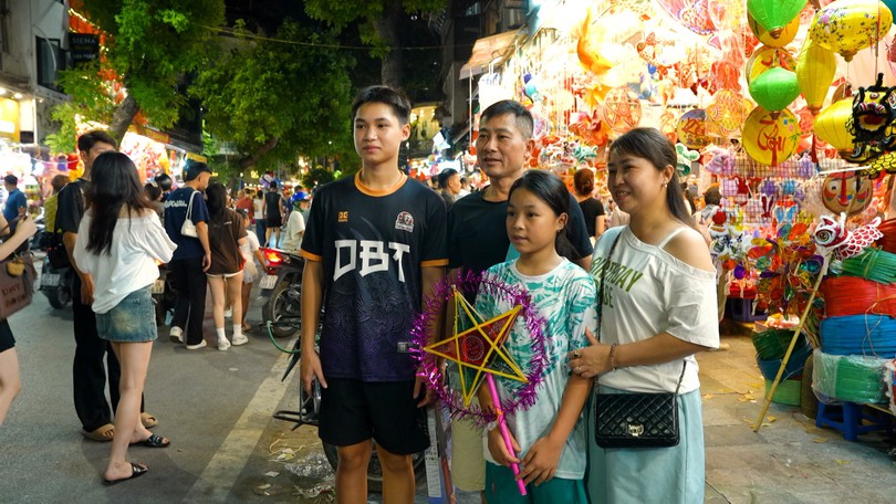 Hà Nội rộn ràng khi mùa Trung thu cận kề