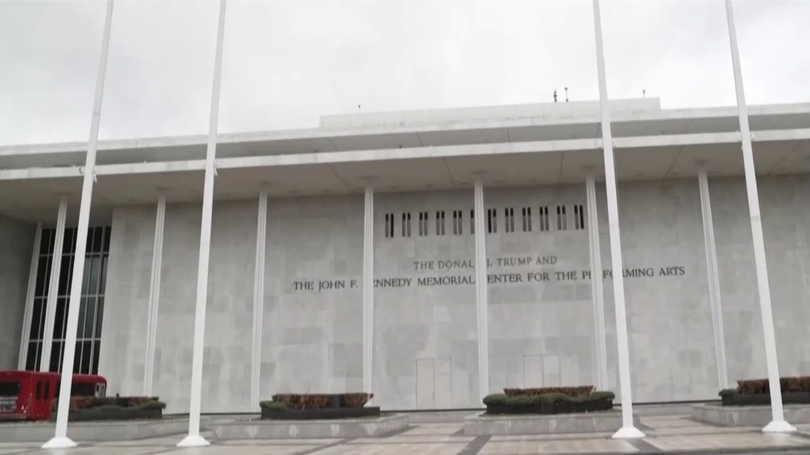 Mỹ: Trung tâm Kennedy đứng trước nguy cơ phá sản