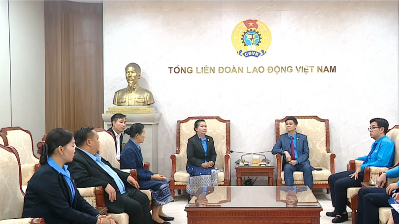 Công đoàn Lào học hỏi kinh nghiệm xây dựng công đoàn cấp xã