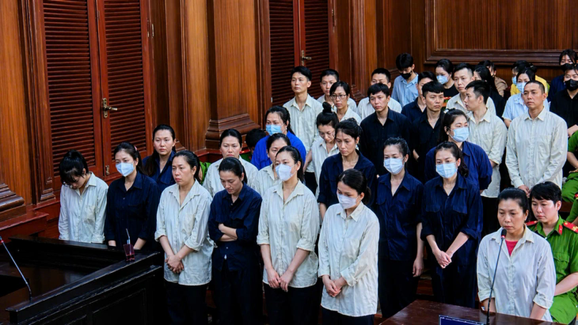 Cảnh báo bẫy 'rút tiền thẻ tín dụng không mất phí'