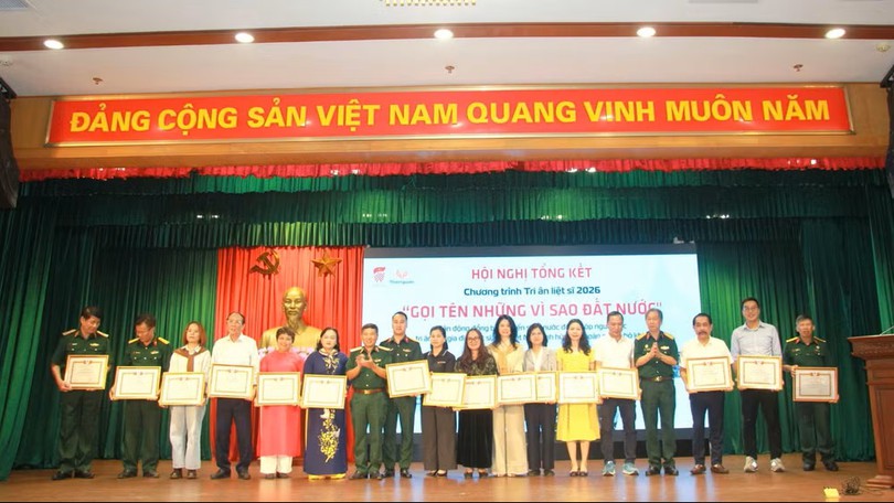 Hơn 11 tỷ đồng ủng hộ Chiến dịch 'Gọi tên những vì sao đất nước'