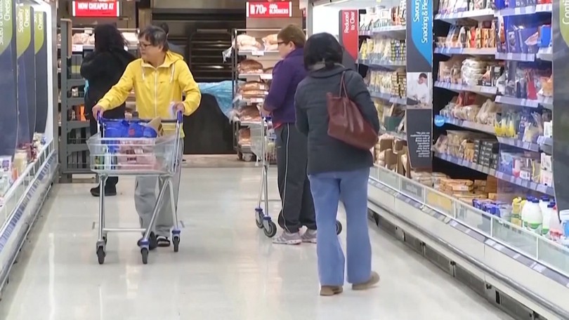 Anh đối mặt áp lực lạm phát và chi phí vay tăng