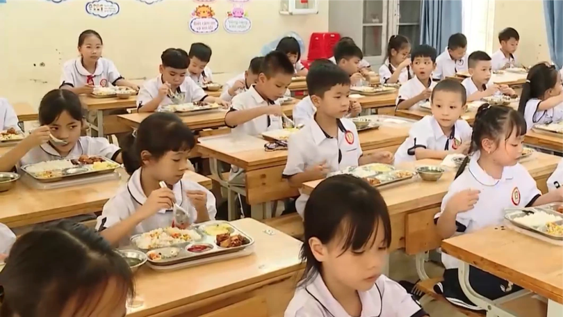 Hà Nội tổng rà soát toàn diện quy trình bữa ăn bán trú