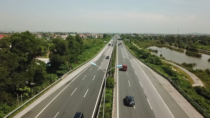 Quy định mới về tốc độ và khoảng cách an toàn trên đường bộ