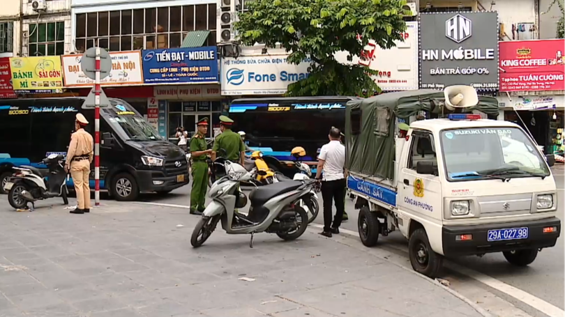 Xử lý nghiêm vi phạm dừng, đỗ gây ùn tắc giao thông