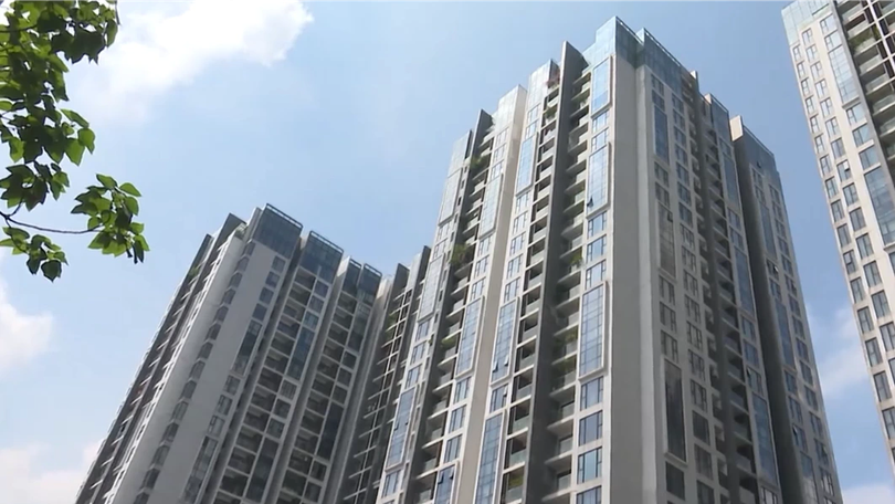 Doanh nghiệp BĐS chịu áp lực từ tồn kho và vay nợ