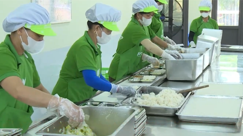 Hà Nội kiểm tra đột xuất bữa ăn bán trú