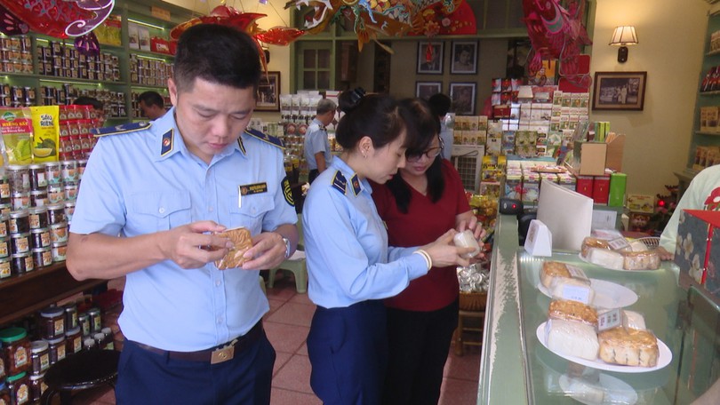 Kiểm soát mặt hàng Tết Trung thu