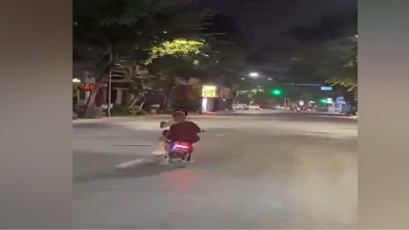 Xử lý thiếu niên điều khiển xe đạp máy lạng lách, đánh võng