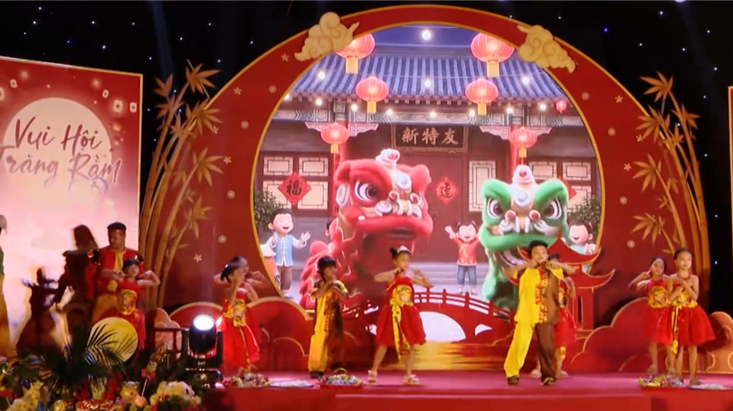 Tết Trung thu ý nghĩa với trẻ em nghèo ở xã Ứng Thiên