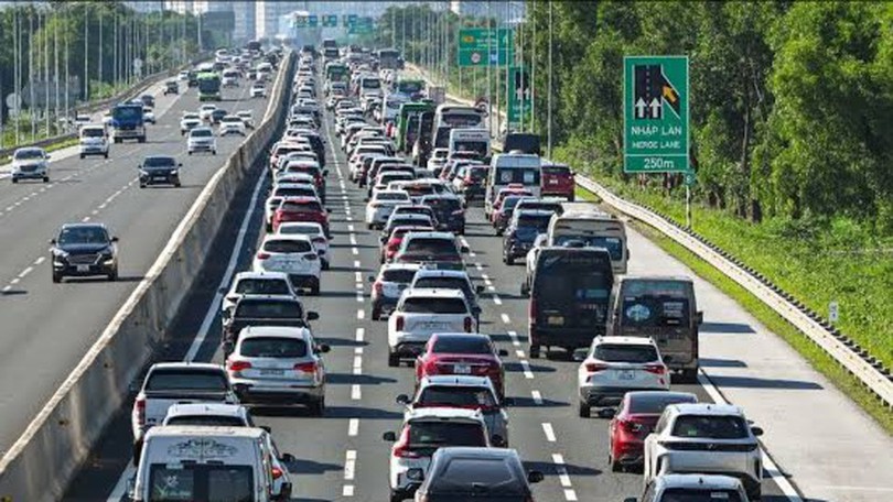 Hơn 3,3 triệu phương tiện được đăng ký mới
