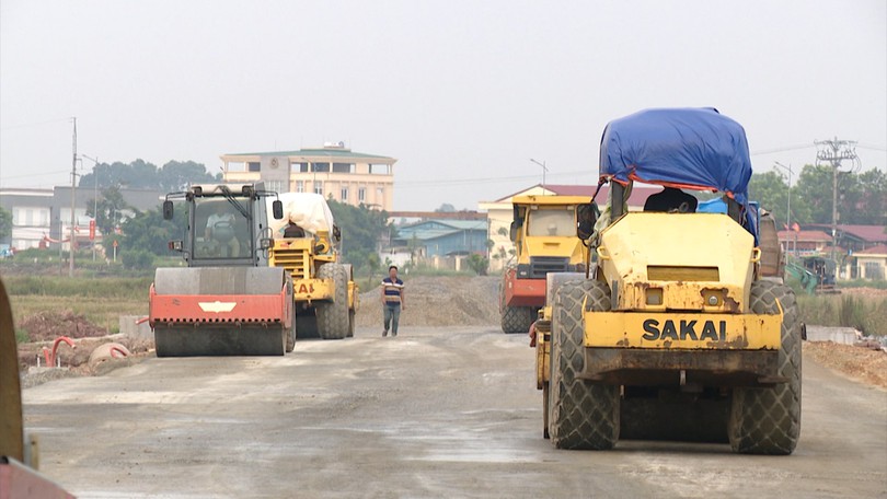 Xã Phúc Sơn đẩy nhanh tiến độ Đường ngang Đê Đáy