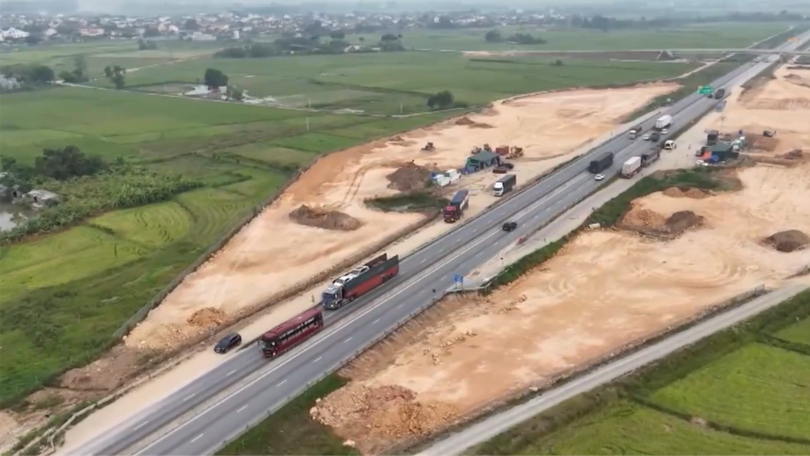 Tìm nguồn lực đầu tư hơn 3.400km đường bộ cao tốc