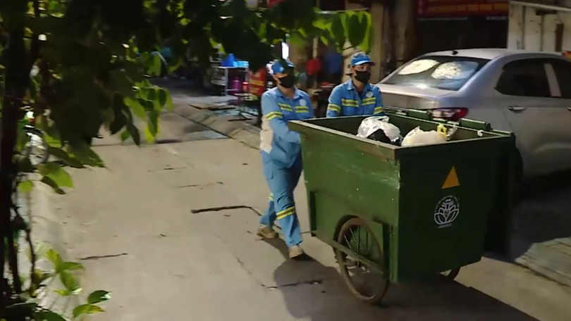 Đổ rác sai giờ: Chấn chỉnh để môi trường sạch, đẹp