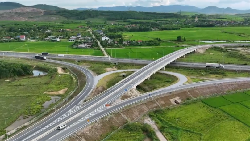 Gần 888.000 tỷ đồng kêu gọi đầu tư 28 dự án cao tốc