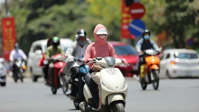 Thủ đô nắng nóng trước khi đón gió lạnh đầu mùa