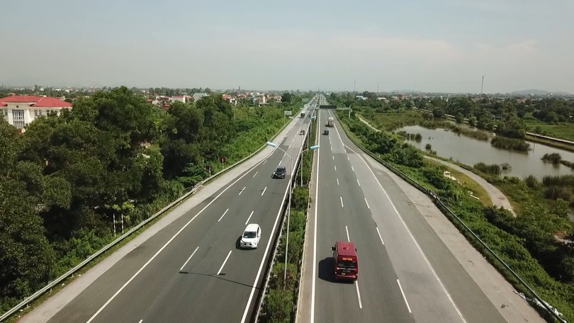 Sẽ đề xuất nâng tốc độ tối thiểu, xử lý nghiêm vi phạm trên cao tốc