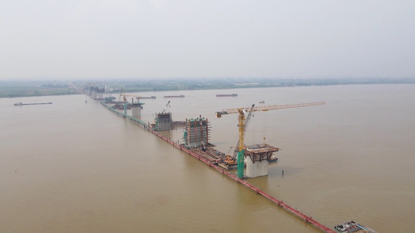 Sản lượng thi công cầu Hồng Hà đạt hơn 45%