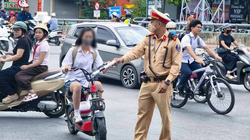 Cao điểm xử lý học sinh vi phạm, xây dựng văn hóa giao thông