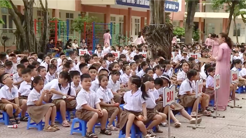 Chủ tịch MTTQ thành phố dự khai giảng Tiểu học Vương Thừa Vũ