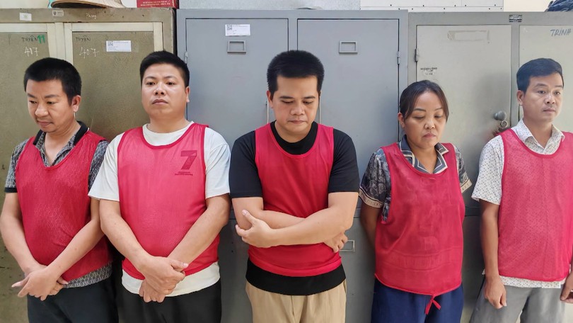 Khởi tố 5 đối tượng đổ trái phép chất thải xây dựng