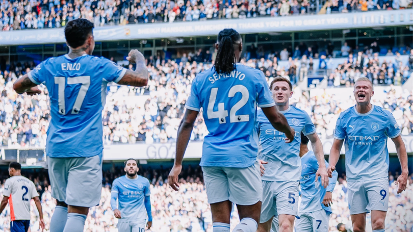 Manchester City tiếp tục dẫn đầu tại Ngoại hạng Anh
