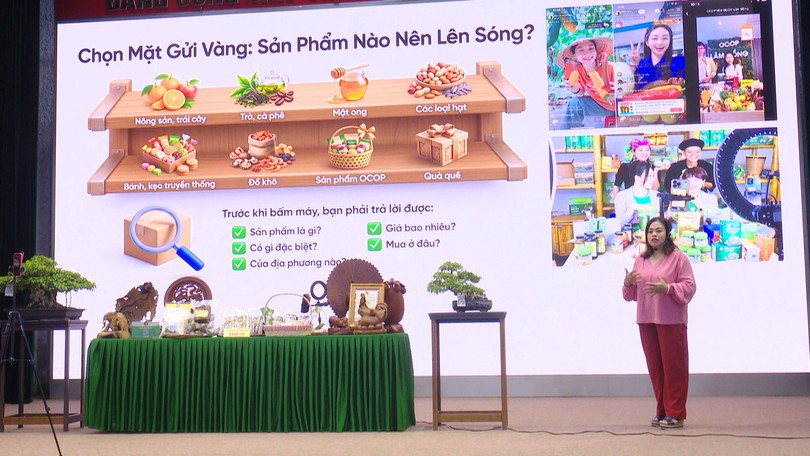Hỗ trợ nông dân Thư Lâm chuyển đổi số