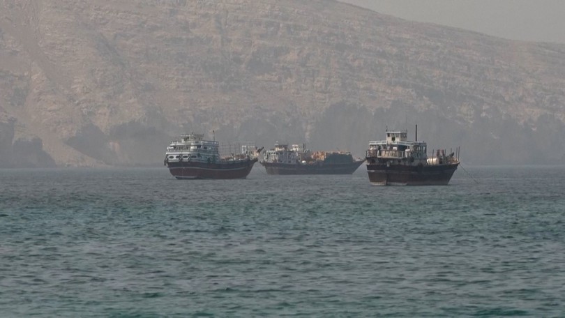 Iran tuyên bố 'vùng cấm' mới gần eo biển Hormuz